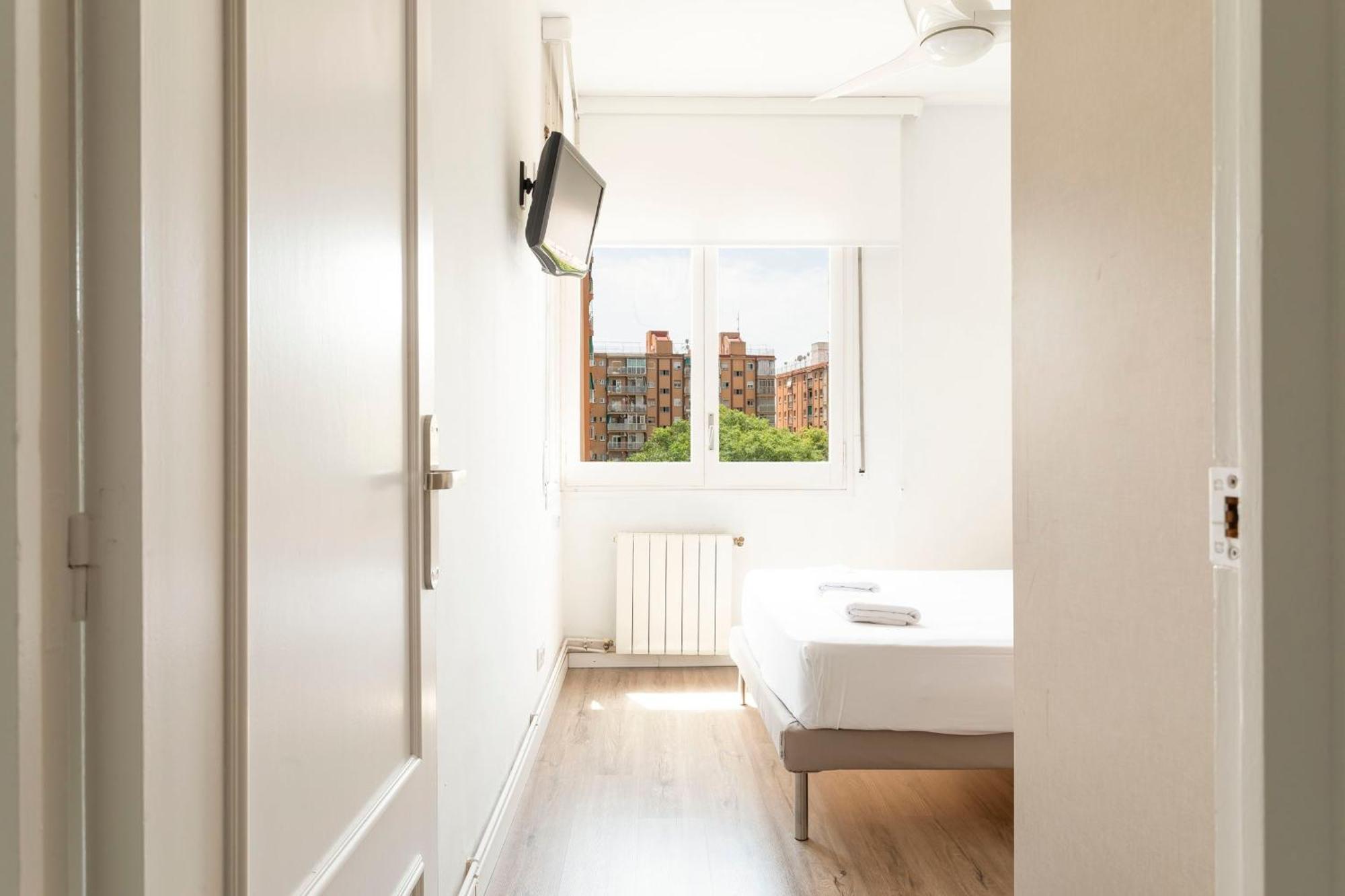 Cozy Apartment Near Fira Gran Via With Ac 略夫雷加特河畔奥斯皮塔莱特 外观 照片