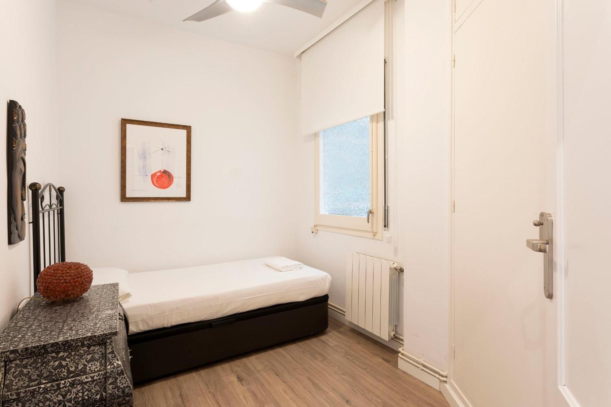 Cozy Apartment Near Fira Gran Via With Ac 略夫雷加特河畔奥斯皮塔莱特 外观 照片