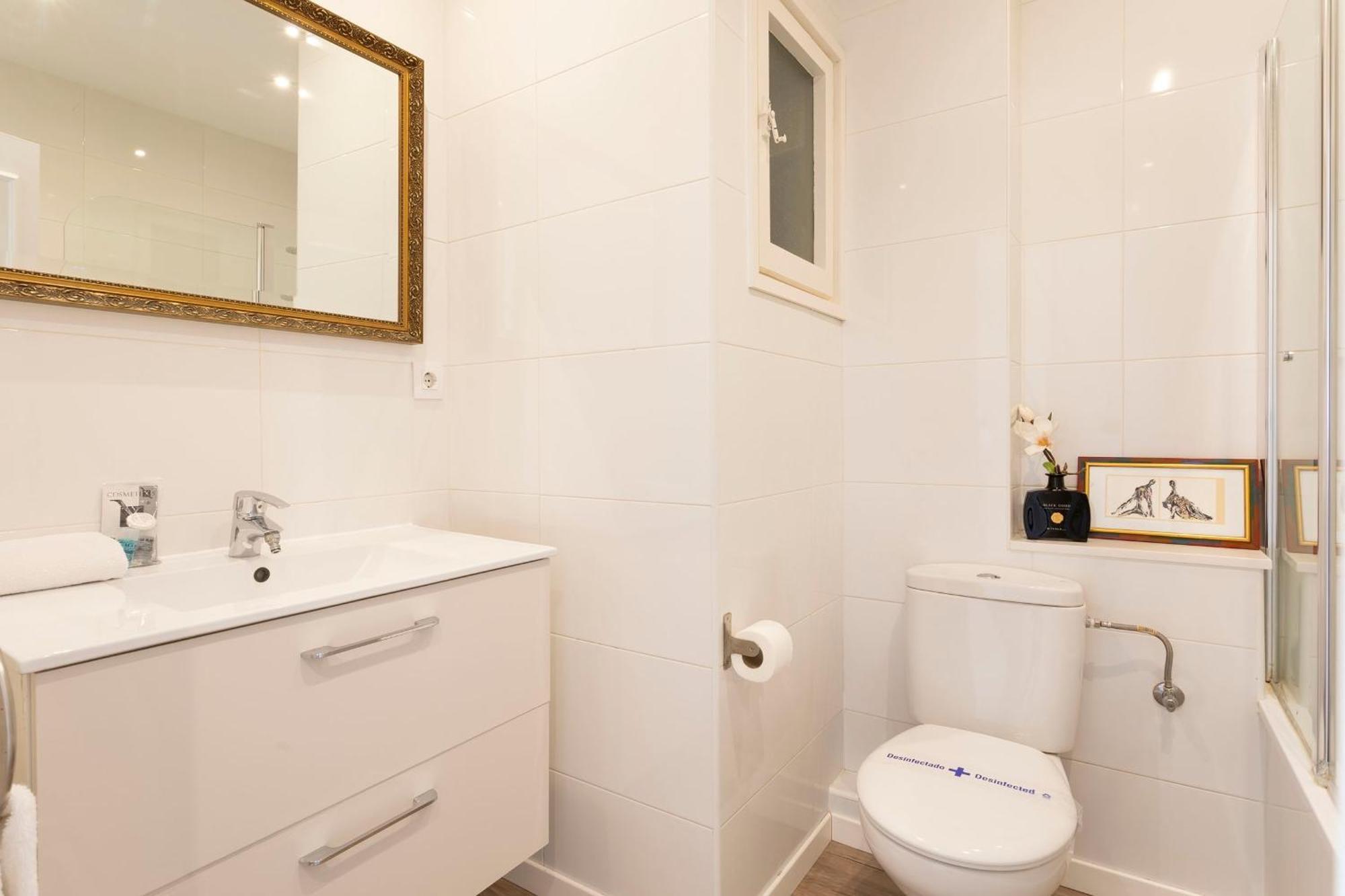 Cozy Apartment Near Fira Gran Via With Ac 略夫雷加特河畔奥斯皮塔莱特 外观 照片